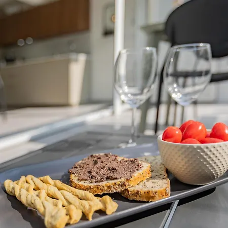 Luxe Port Nature 2 アグド